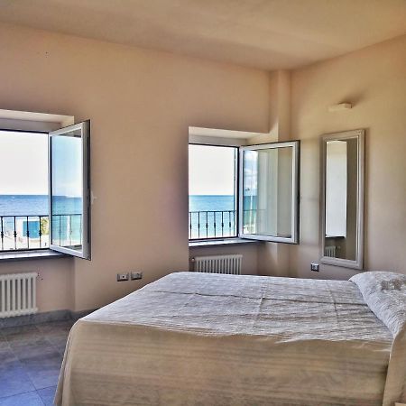 Appartamento Deluxe Con Terrazza Sul Mare Savona Exterior foto