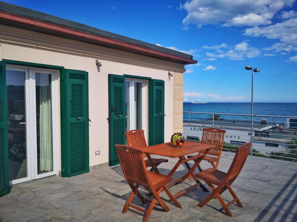 Appartamento Deluxe Con Terrazza Sul Mare Savona Exterior foto