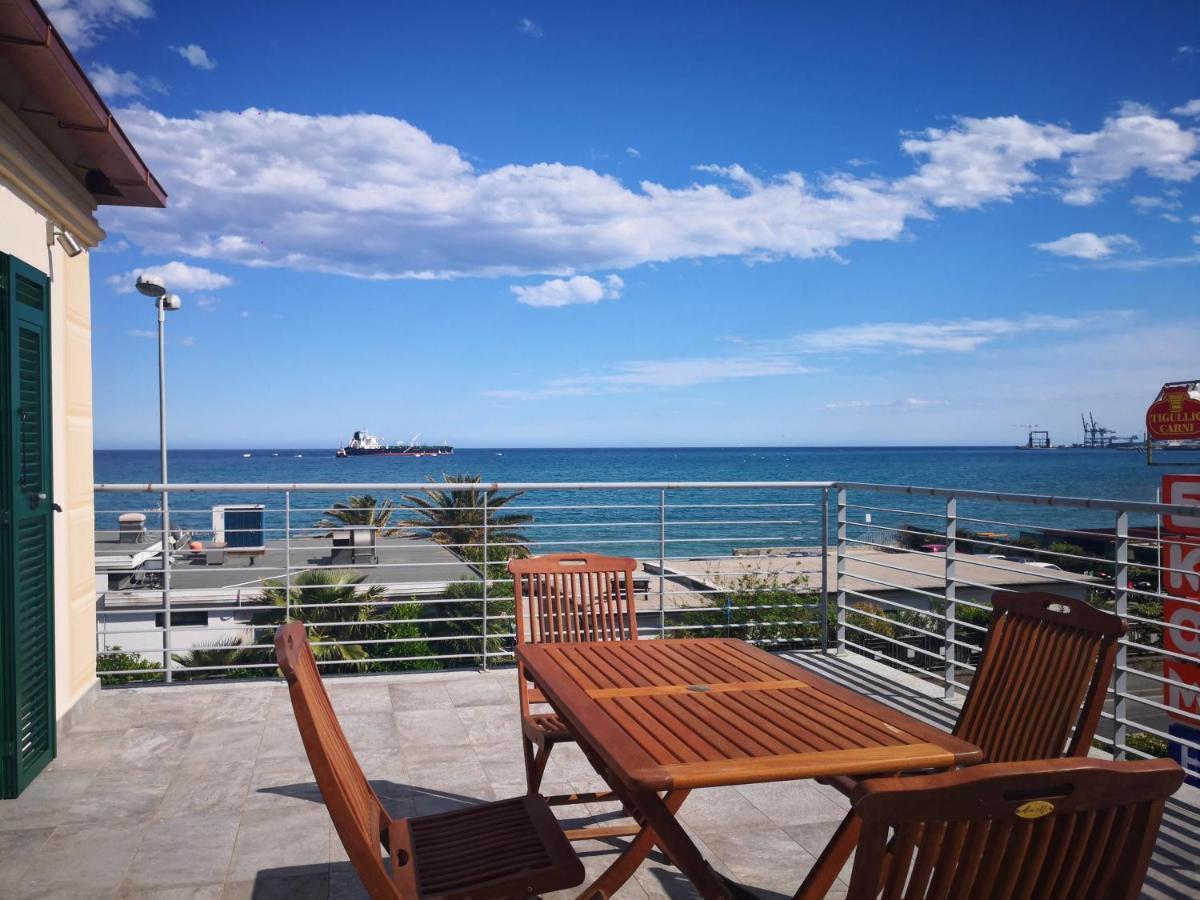 Appartamento Deluxe Con Terrazza Sul Mare Savona Exterior foto